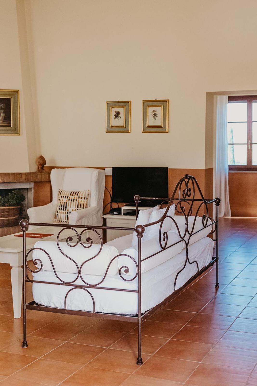 Poggio Cornetto Apartment Bibbona Bagian luar foto